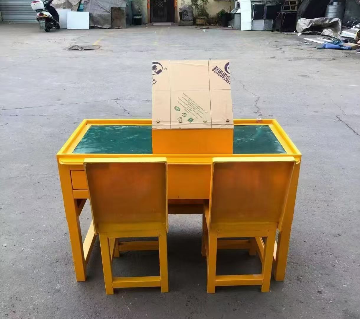 兴业防静电导通桌井下煤矿火工品发放桌：危险品流转的安全守护者
